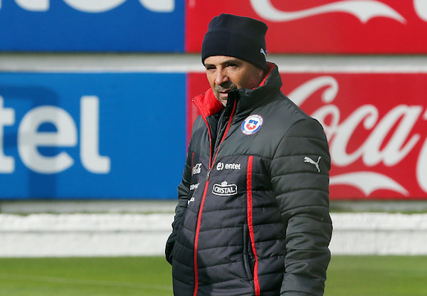 Johnny Herrera encabezará a La Roja