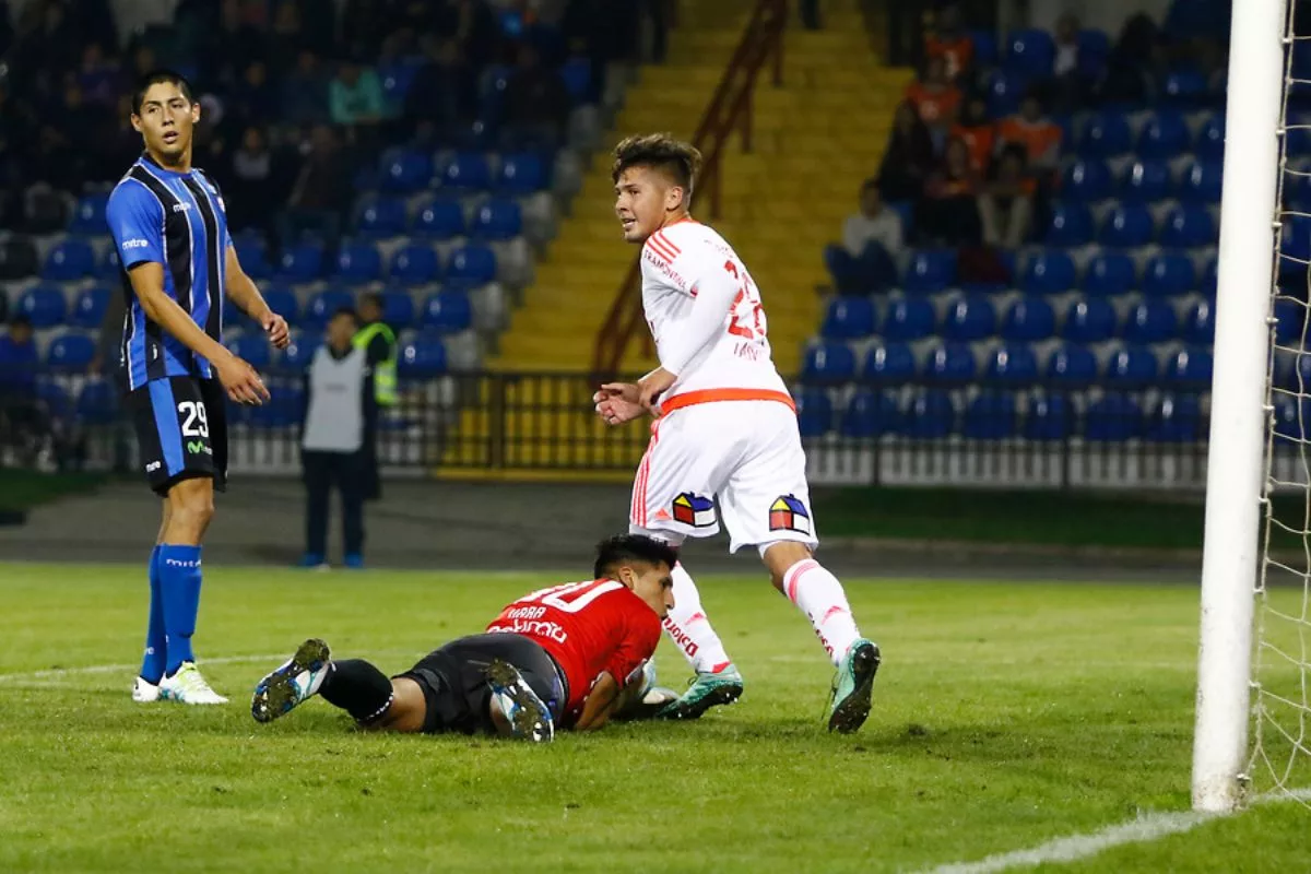 Es canterano azul, es figura de Segunda División y recuerda su peor momento con la U: "Venía haciendo goles y..."