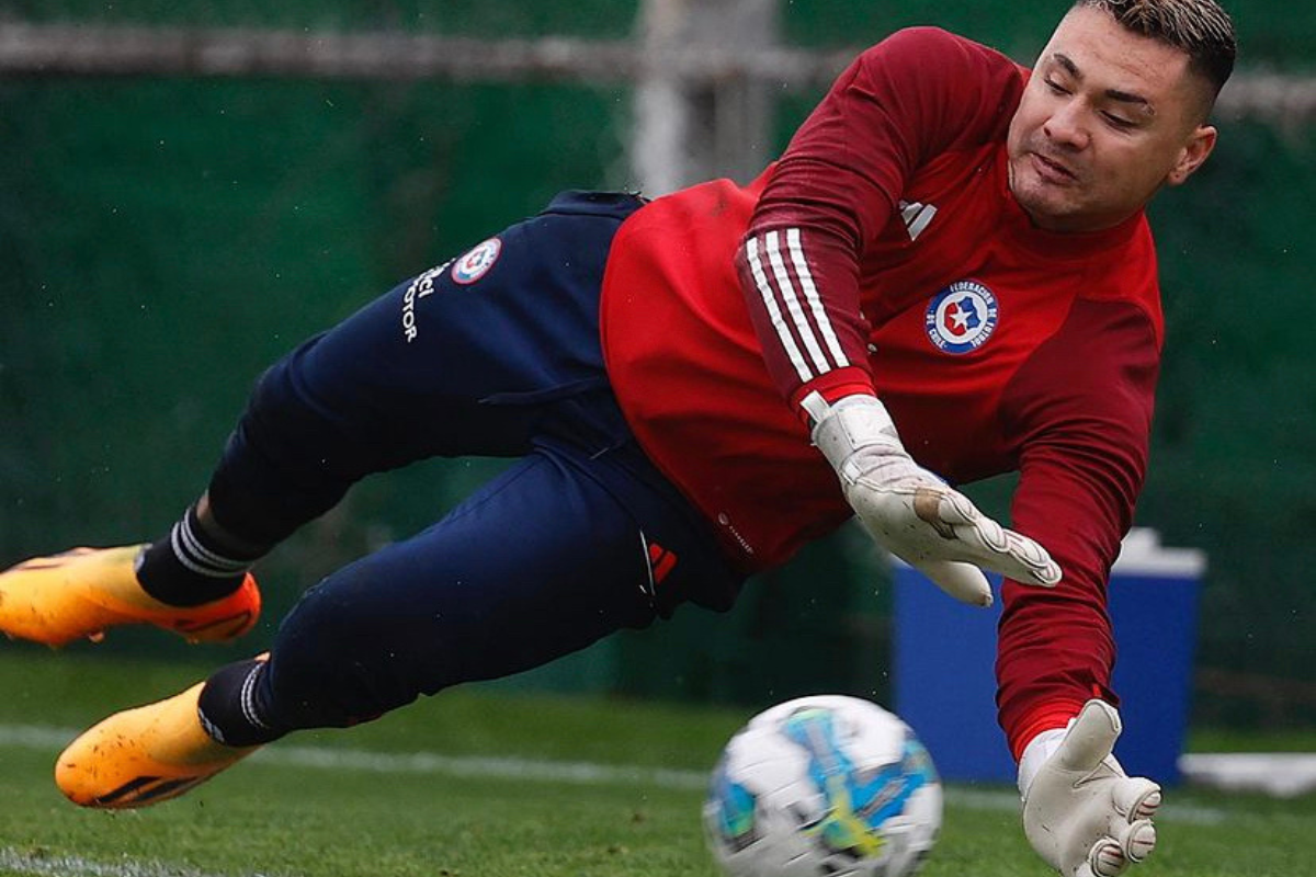 Con tres caras azules: Partieron las prácticas de la Selección Chilena para el inicio de las Eliminatorias