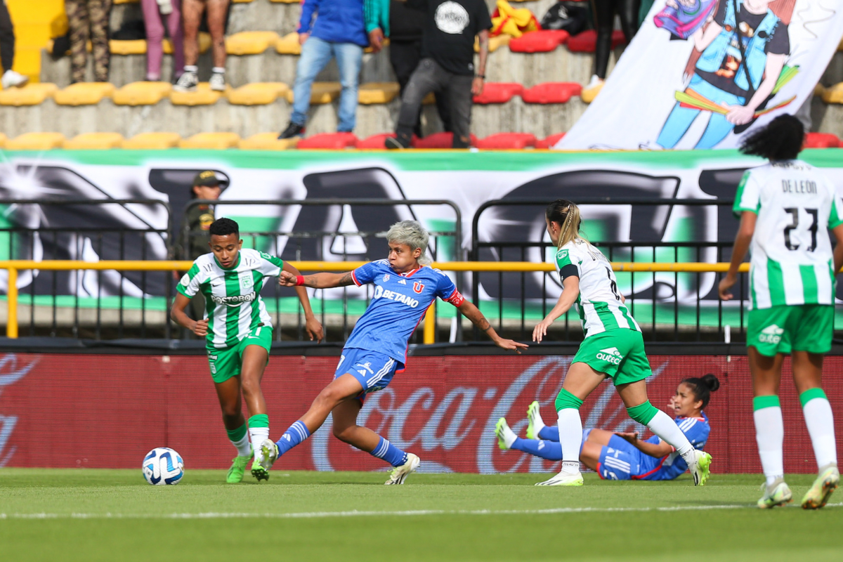 La U en Copa Libertadores: Fernanda Pinilla lanza los dardos a Conmebol por el cansador formato del certamen