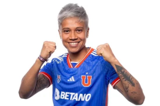 La U en Copa Libertadores: Fernanda Pinilla cuenta la verdad de su nuevo look y revela cuál era el color original que quería ponerse