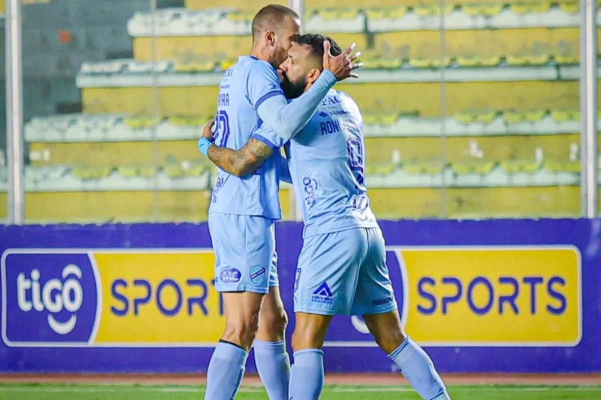 Dulce presente: Ronnie Fernández anotó en victoria de su club y sorprende con sus positivos números en Bolivia