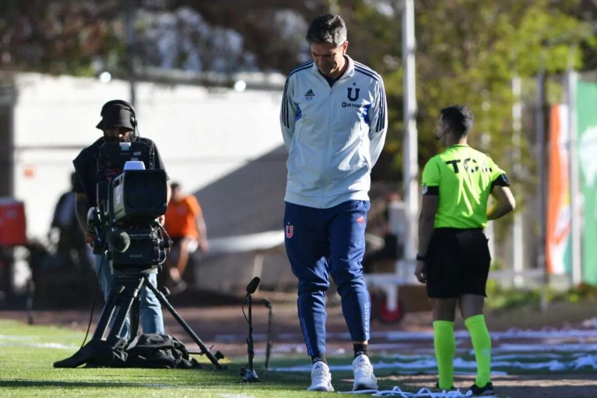 Le escribieron: Aparece un nuevo candidato para sentarse en la banca de Universidad de Chile y reemplazar a Pellegrino