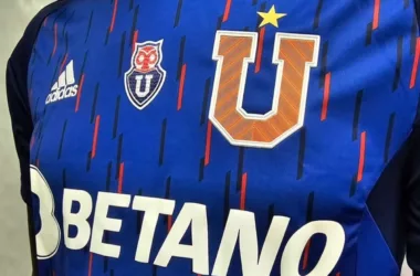 Era real: Universidad de Chile estrena nueva camiseta al cierre del Campeonato Nacional