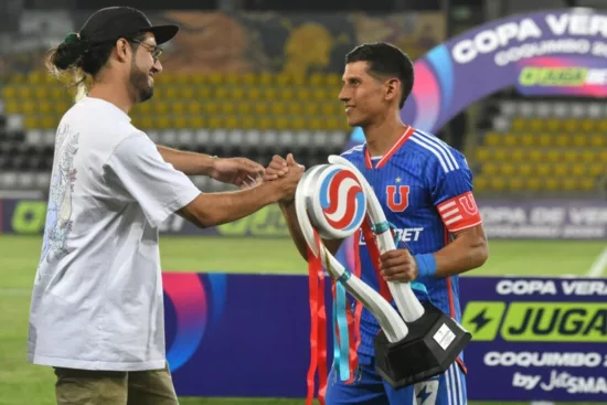 "Eso se buscó en la Copa de Verano": Israel Poblete revela los principales objetivos de los amistosos con la UC y Coquimbo