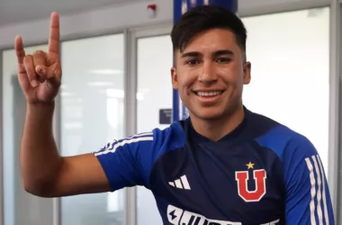 Cambio de sponsor: Así se ve el nuevo auspiciador en las camisetas de Universidad de Chile