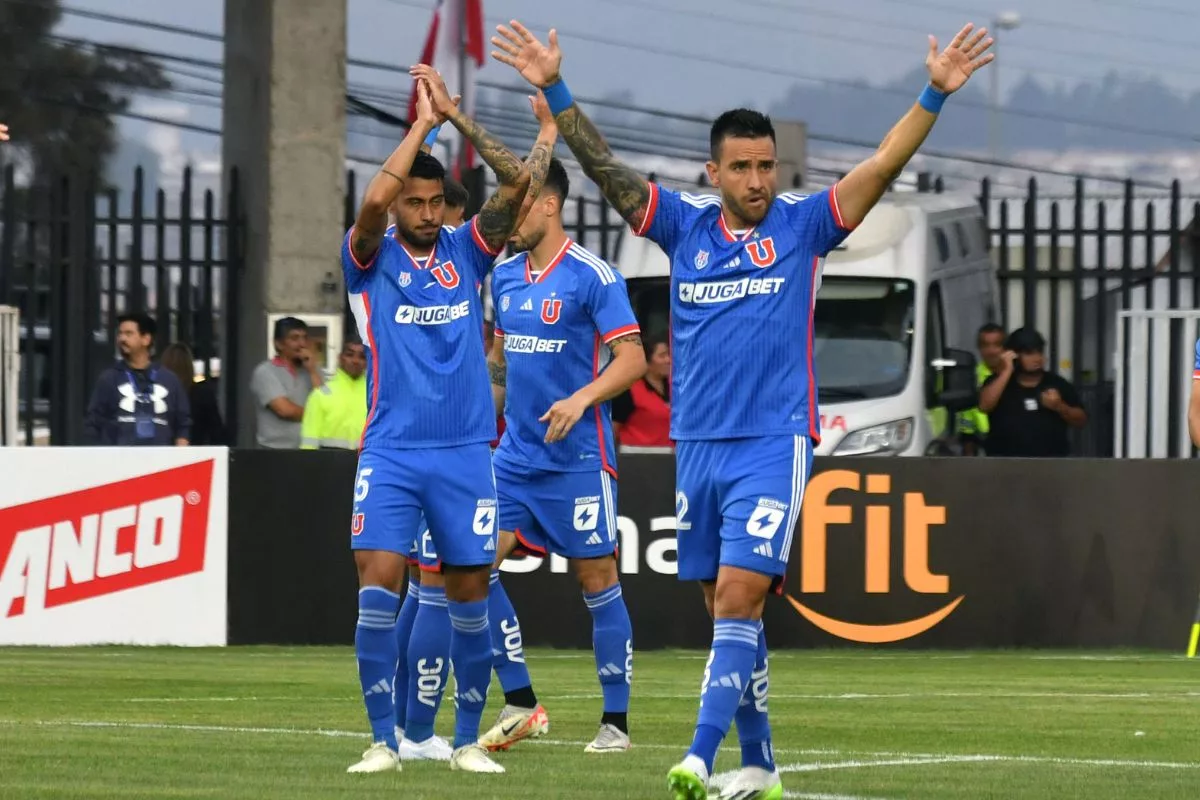 Gustavo Álvarez le dio un nuevo rol en Universidad de Chile y confesó estar feliz en aportar al equipo: "Me siento cómodo"