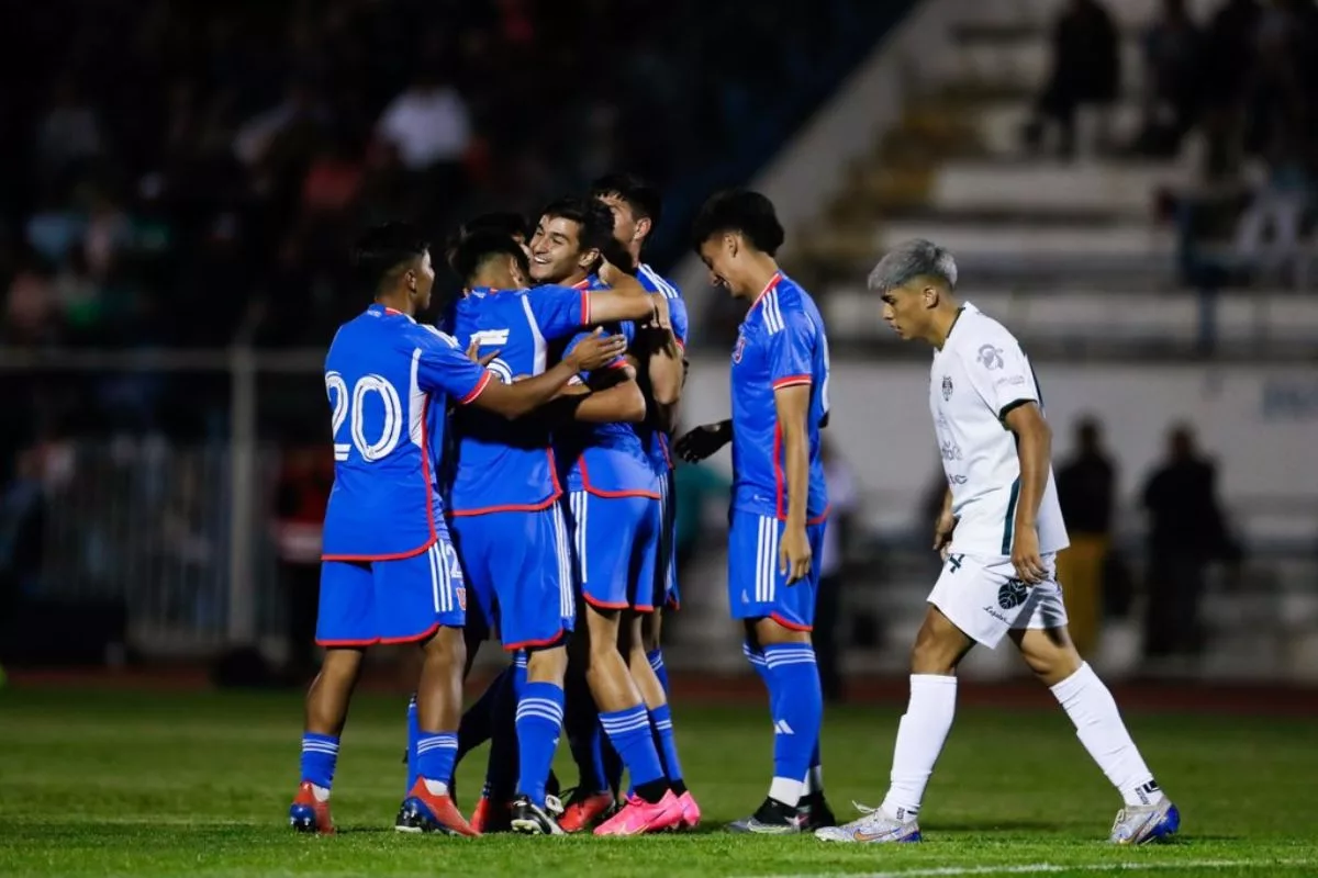 Regalos, hinchas y amistad: Equipo de Proyección de la U encontró un empate ante Chimbarongo en emotiva jornada