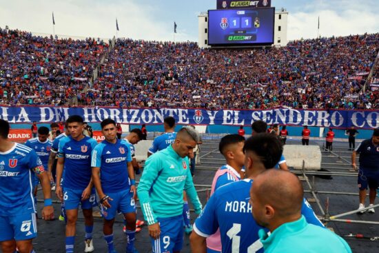 Everton vs Universidad de Chile jugador apartado Créditos de la foto Agencia Aton