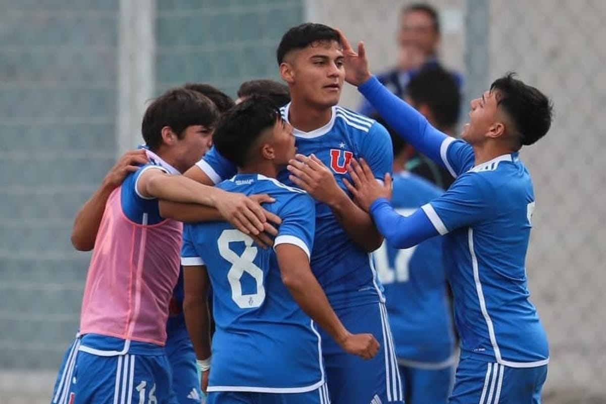 Universidad de Chile Proyección celebrando un gol