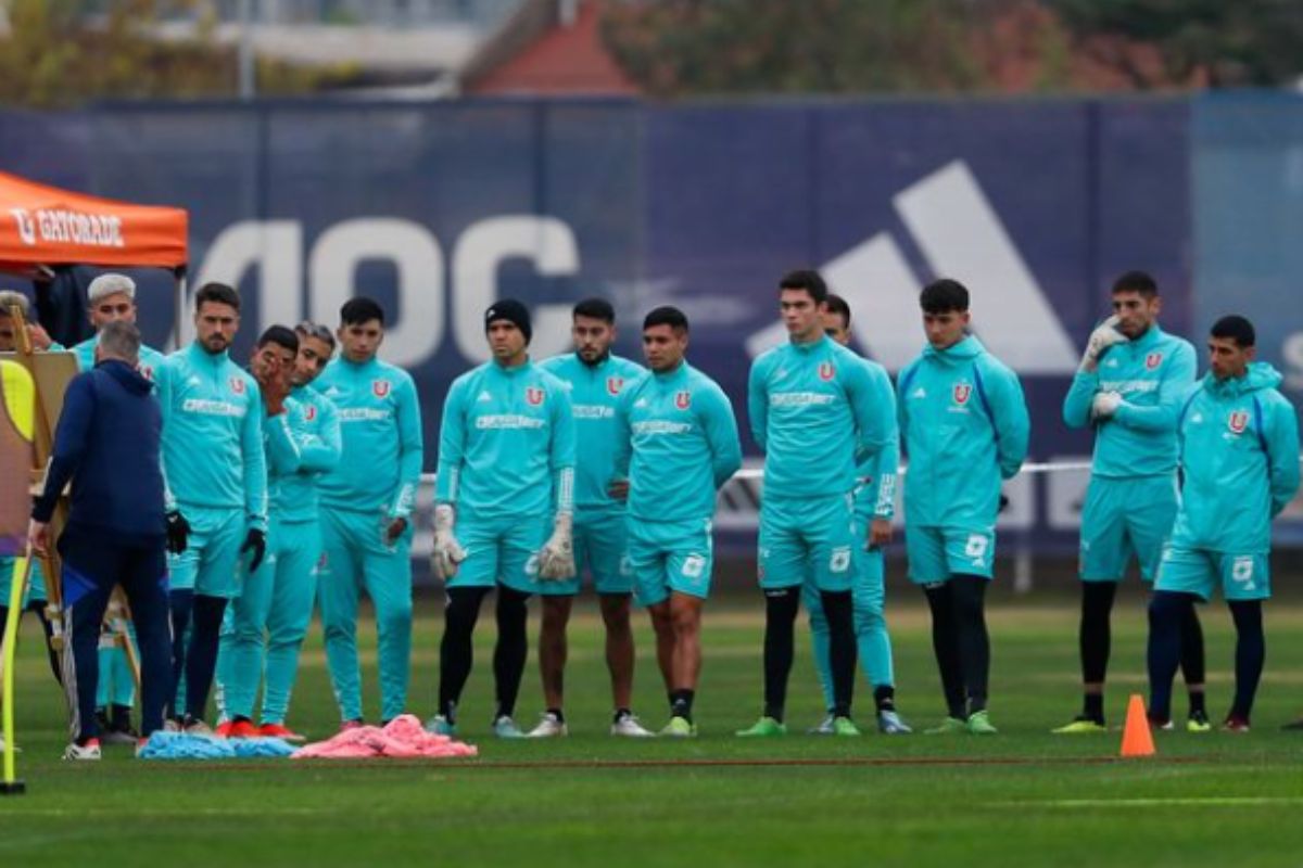 Nuevas caras en la U: esta fue la reacción del plantel azul tras llegada de Nilo Carretero