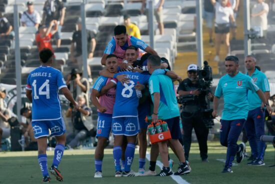 La U gana en el Monumental.