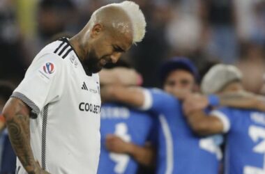 Arturo Vidal en la victoria de la U en el Monumental.