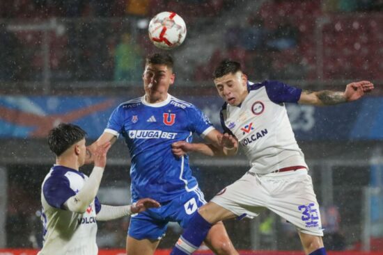 No convencen a Álvarez: Los tres jugadores que no viajaron con el plantel de la U para enfrentar a Cobresal