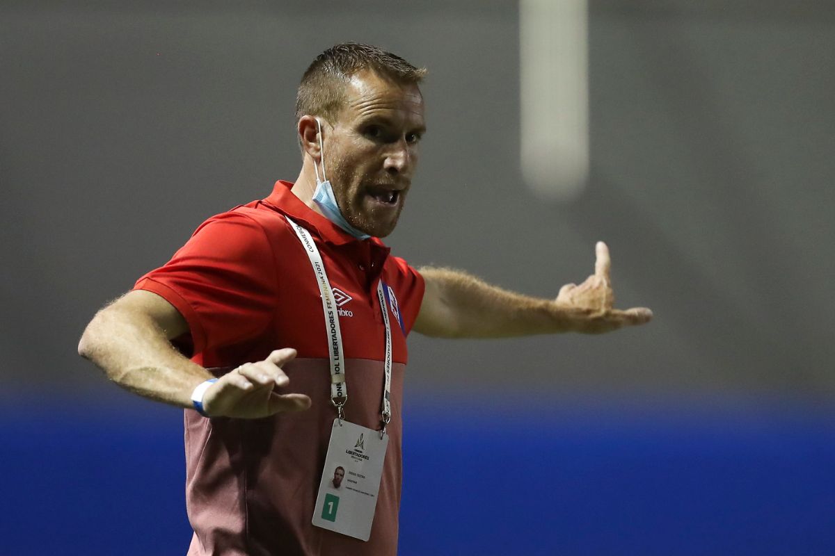 Quién es Diego Testas, el semifinalista de Copa Libertadores que asumirá como DT de la U femenina