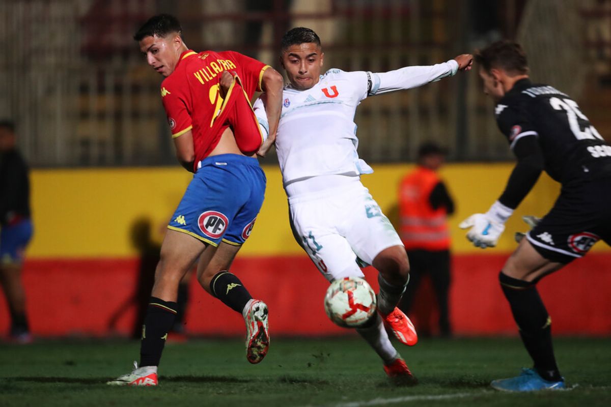 Cristián Caamaño se la juega con el nombre del último refuerzo de la U: "Si arreglan, me dicen que el central será..."