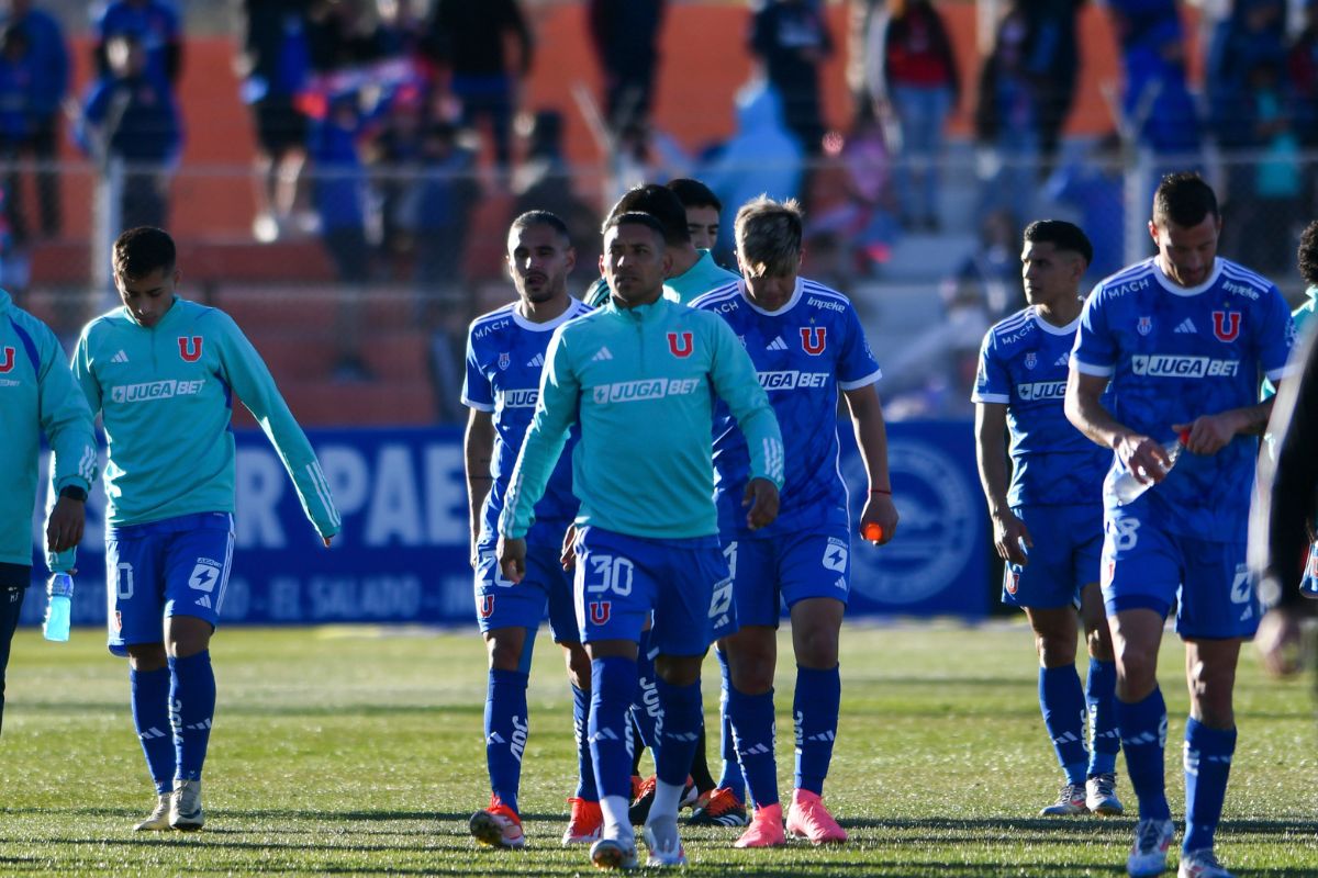 ¿Preparan maletas? Los tres jugadores que no estarían en los planes de Gustavo Álvarez para el 2025