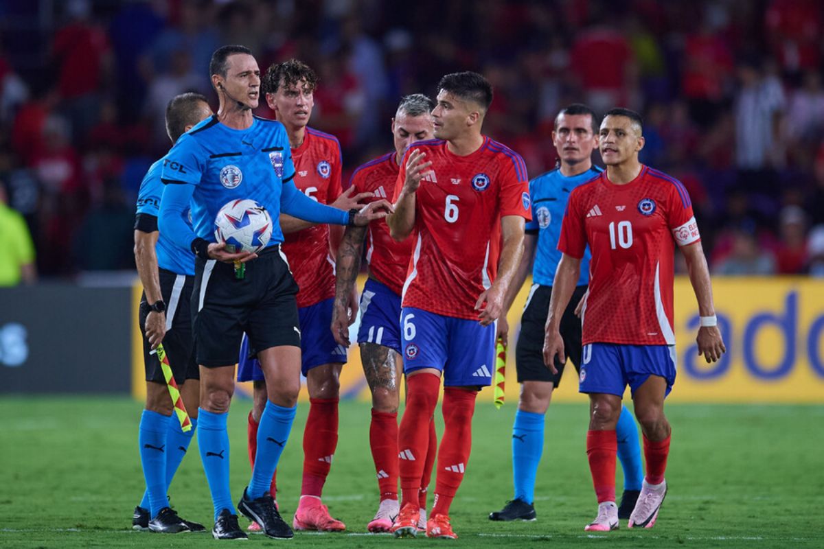 Jugó la Copa América, la U lo buscó para reforzar la defensa y esta fue su respuesta