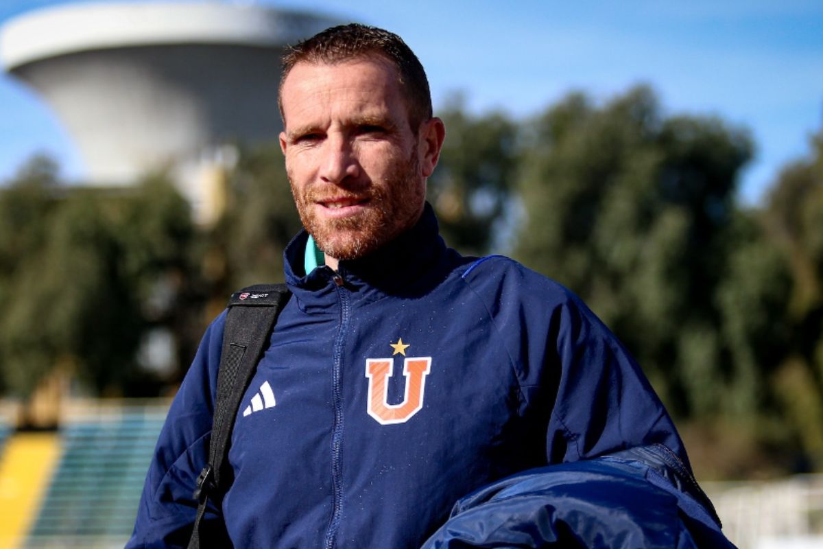 El significativo gesto del nuevo entrenador de Universidad de Chile Femenino tras triunfo ante la UC