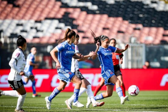 Doloroso traspié para la U: Universidad de Chile cae frente al clásico rival en el Campeonato Femenino