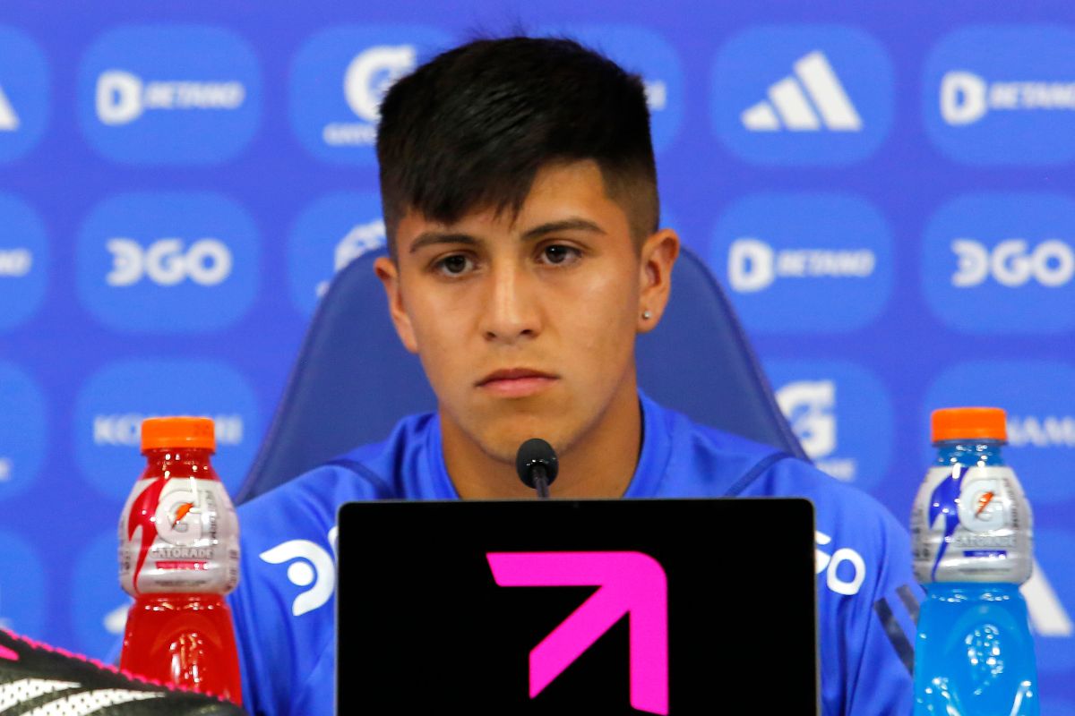 "Me gusta más": Johnny Herrera y su inesperada reacción por inminente salida de joven jugador de la U a Rusia