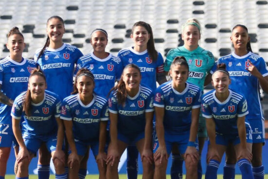 Formación de la Universidad de Chile para enfrentar a Colo-Colo en el Campeonato Femenino.