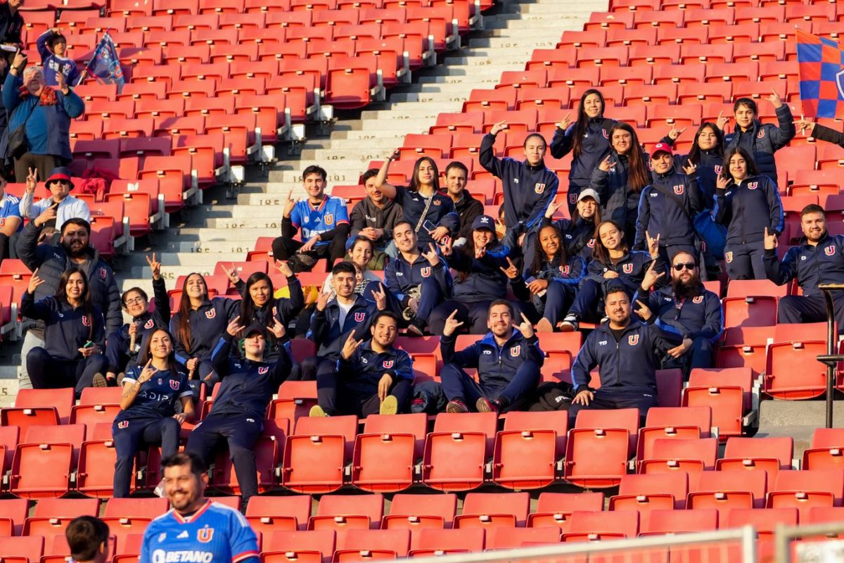 Fueron campeonas y la U les hizo una invitación al Estadio Nacional para reconocerlas