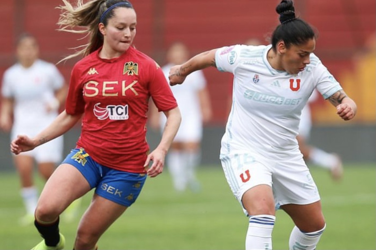 Más líderes que nunca: Las Leonas rugieron fuerte en el Santa Laura y golearon a Unión Española por el Campeonato Femenino