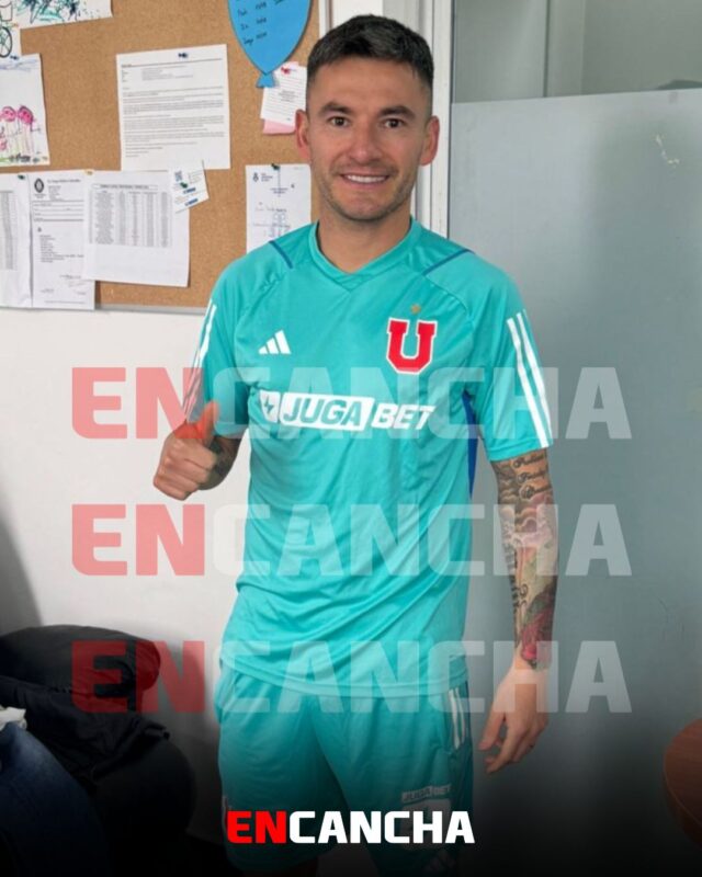 Es oficial: La primera foto de Charles Aránguiz con la camiseta de la U