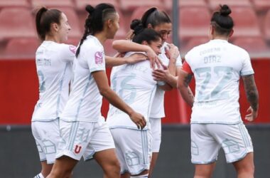 Más líderes que nunca: Las Leonas rugieron fuerte en el Santa Laura y golearon a Unión Española por el Campeonato Femenino