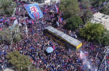 Banderazo U. de Chile.