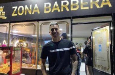 "Leandro Fernández inaugura barbería y confiesa a quién de la U le gustaría atender: “Estoy esperando al…”"