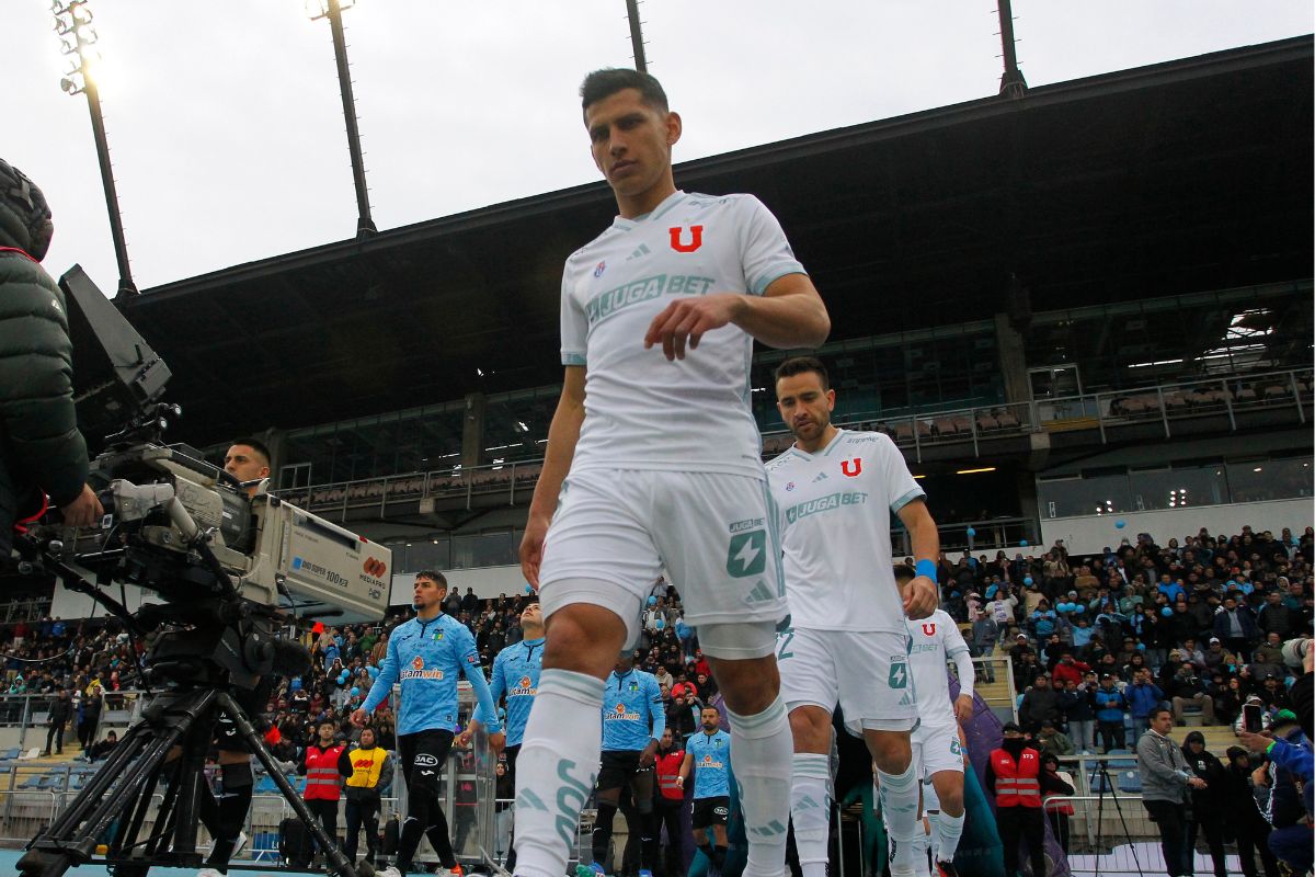 Francisco Eguiluz advierte sobre el jugador que podría ser damnificado tras suspensión de Leandro Fernández: "Tiene que sacar a uno"