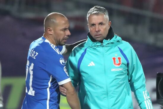 "Esperaremos hasta mañana": Gustavo Álvarez entrega luces sobre estado físico de tres jugadores en la previa del duelo ante Coquimbo