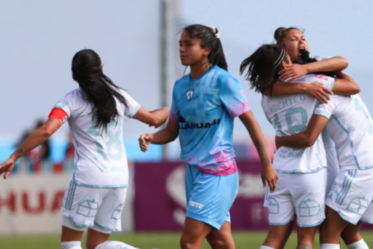 Universidad de Chile consigue agónico empate y Campeonato Femenino quedó al rojo vivo