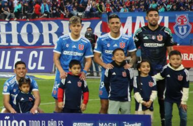 Hinchas quedaron fascinados con jugador de la U y le envían mensaje a Gustavo Álvarez: "No puede ser..."