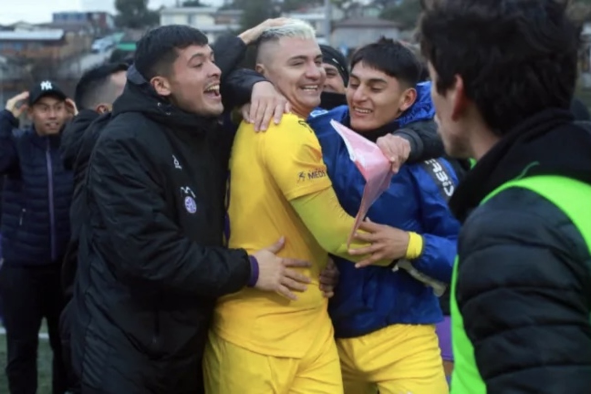 “Tengo entendido que…”: Gustavo Álvarez responde si habrá homenaje a Cristóbal Campos en el duelo de la U por Copa Chile