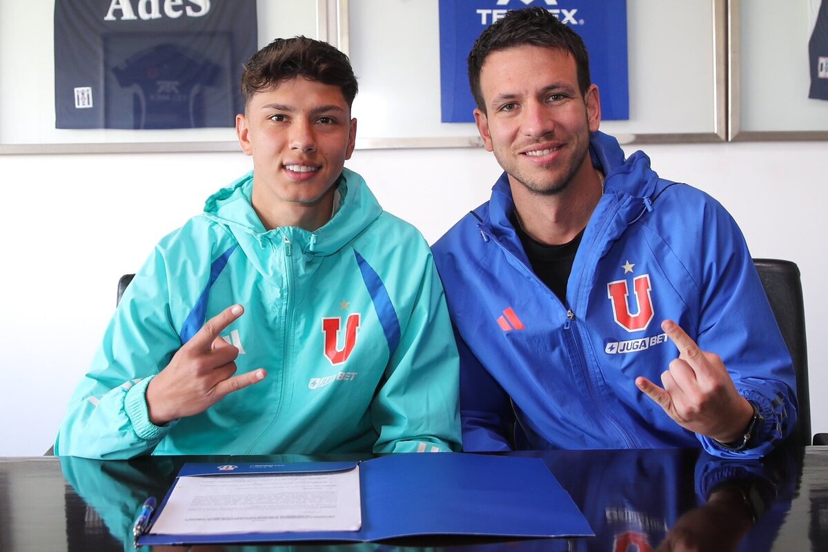 Promesa de la U firmó su primer contrato profesional con el club