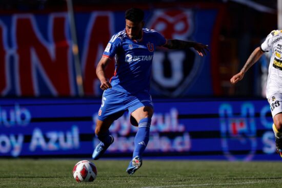 La dura noticia que recibió un volante de la U en la previa del duelo ante Huachipato