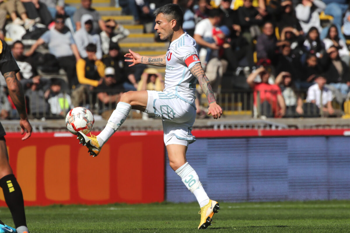 "Masterclass": Manuel De Tezanos se rinde ante jugador de la U en el duelo frente a Coquimbo Unido