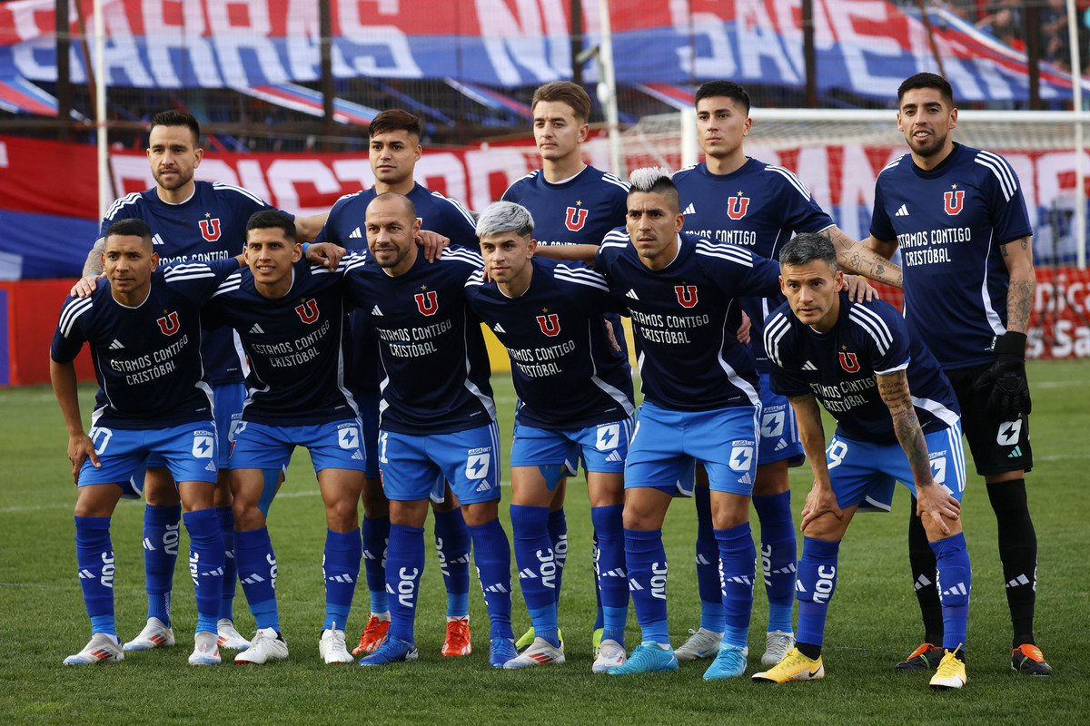 Formación de Universidad de Chile frente a Palestino.