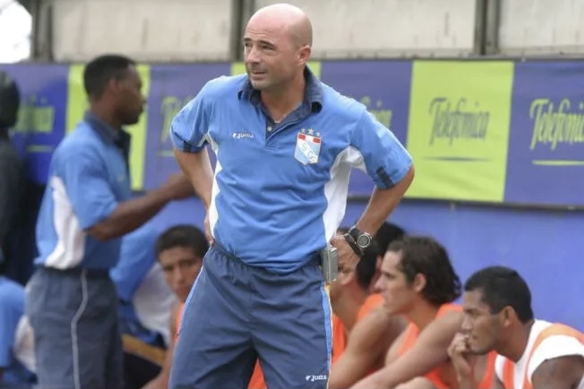 ¿Vuelve a la actividad? La selección sudamericana con la que vinculan a ex técnico de la U