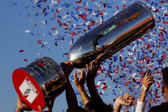 Trofeo de la Copa Chile.