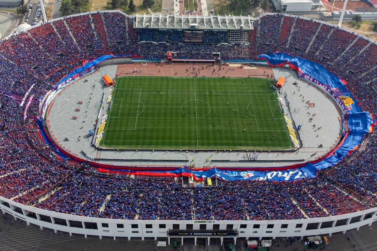 Atención Azul Azul: la nueva comuna que se abre a recibir un estadio para la U