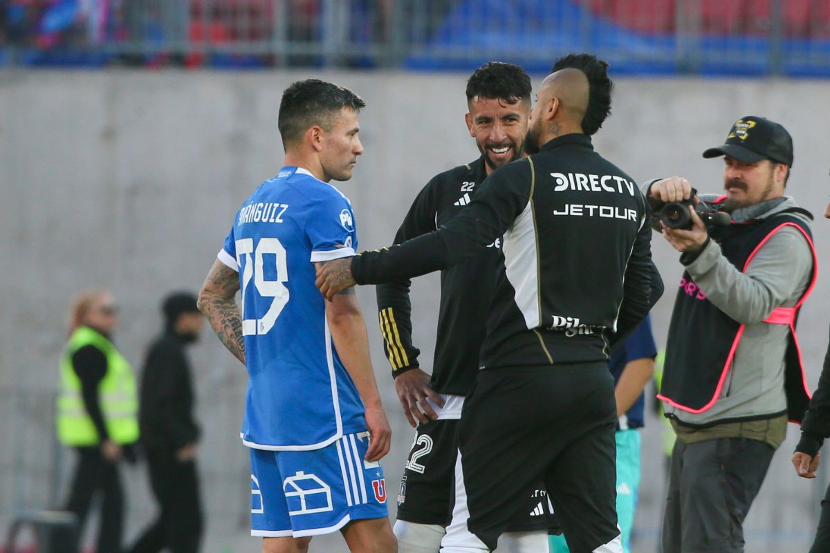 Referente de Colo-Colo se rinde ante gran presente de dos figuras de Universidad de Chile