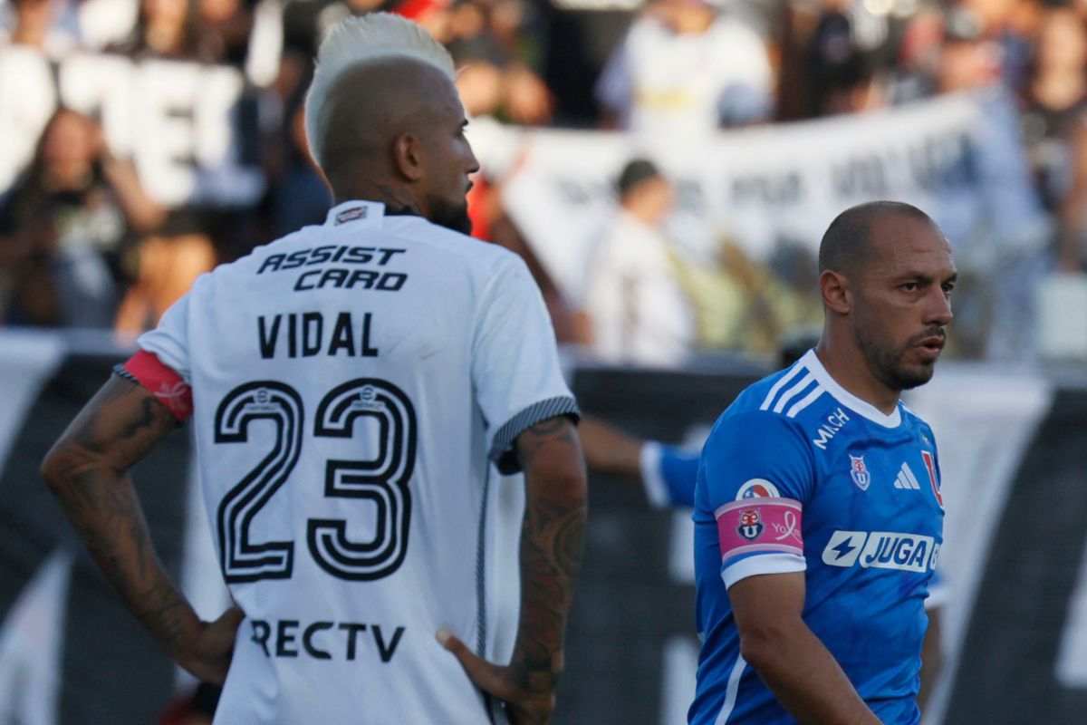 Referente de Colo-Colo se rinde ante gran presente de dos figuras de Universidad de Chile