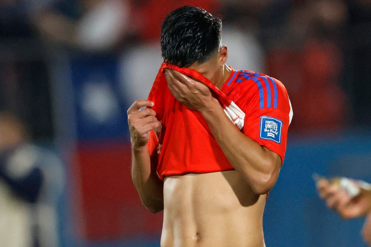 "Es un gran responsable de la derrota": Darío Osorio es destrozado por los hinchas de La Roja por una particular jugada ante Brasil