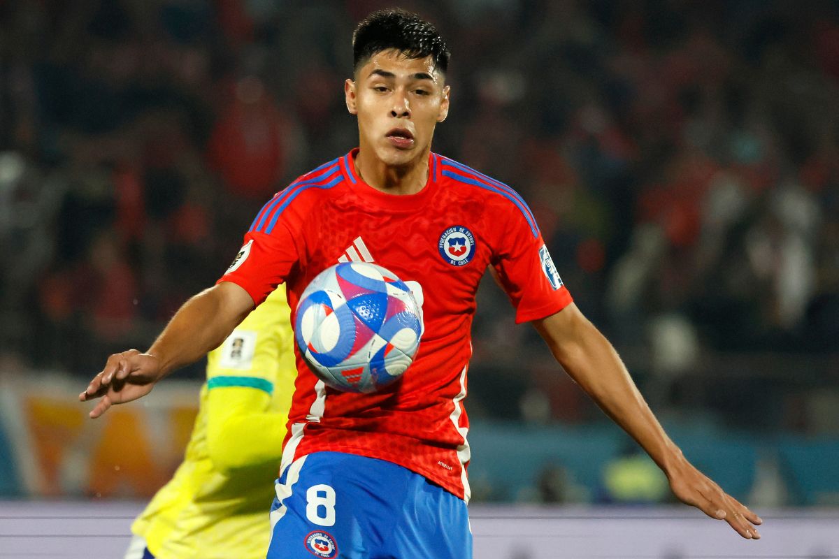 "Fue el mejor": Johnny Herrera aplaude el nivel de exjugdor de la U dentro de la Selección Nacional