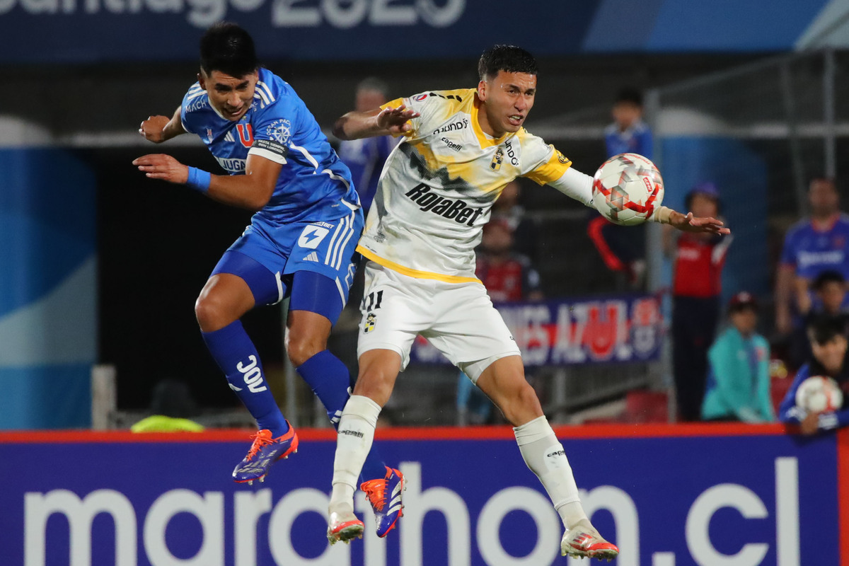 Miguel Pinto llenó de elogios a este jugador de la U: "Lo está haciendo de muy buena manera"