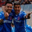 Matías Zaldivia y Leandro Fernández celebrando un gol contra Universidad Católica.